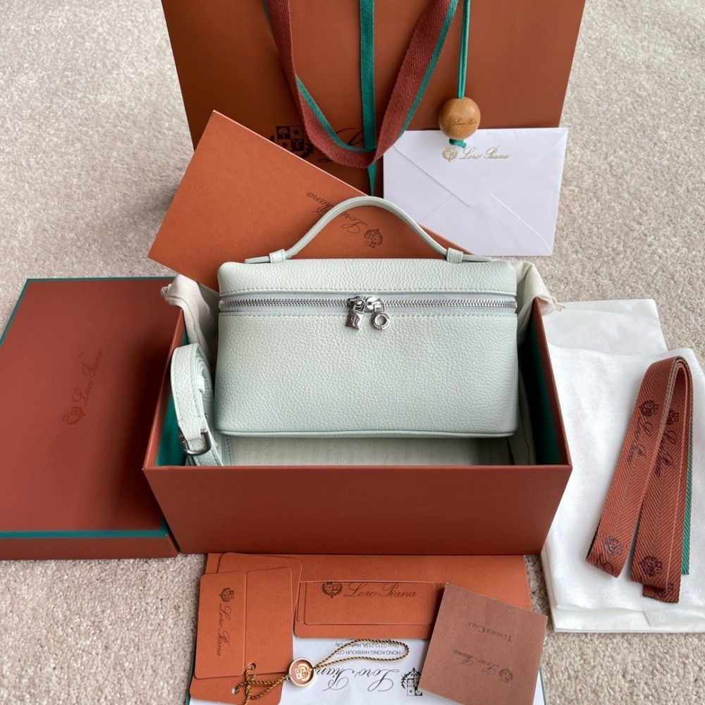 Loro Piana Extra Pocket L19  19 x 11.5 x 7 cm Bags