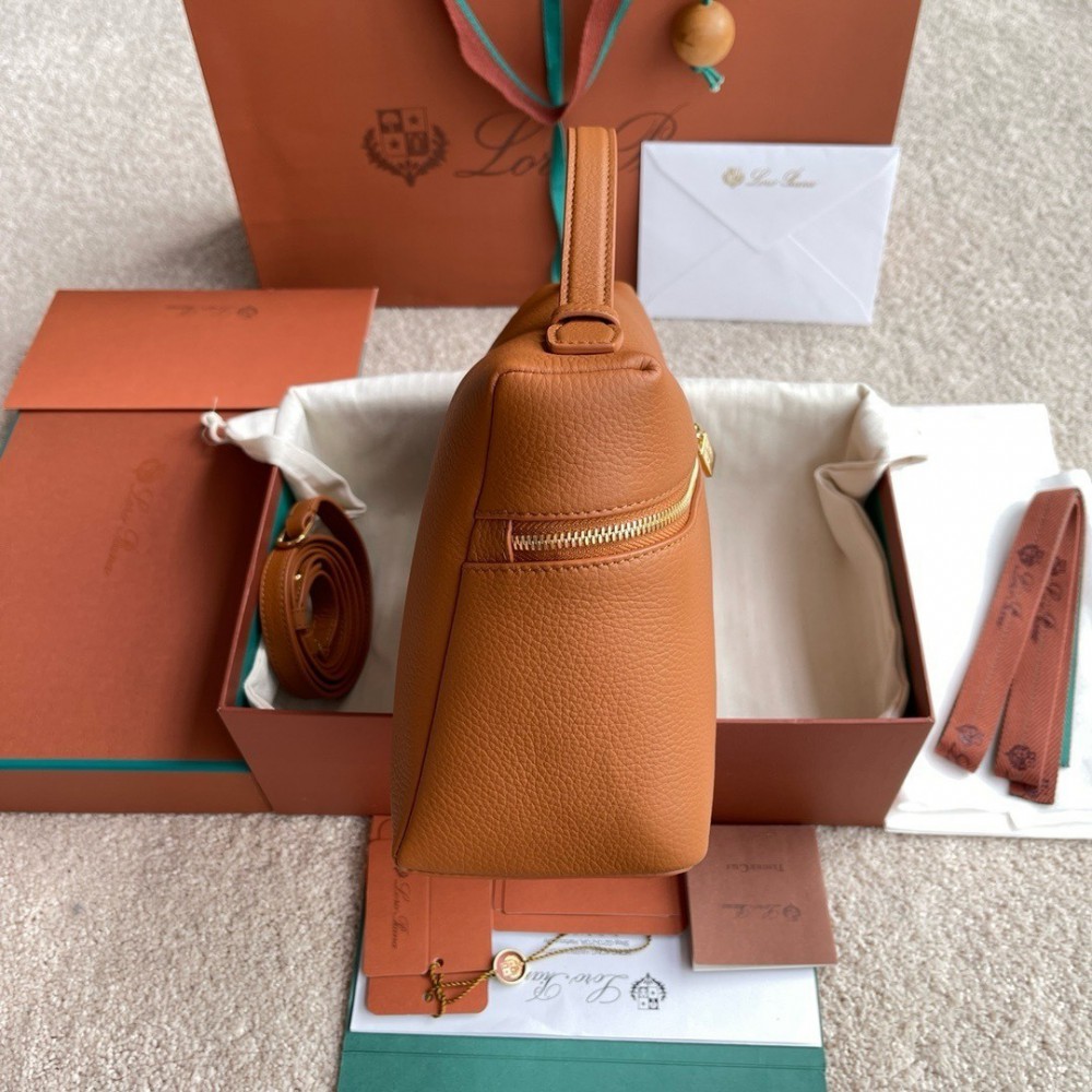 Loro Piana Extra Pocket L27 27x16x10cm Bags