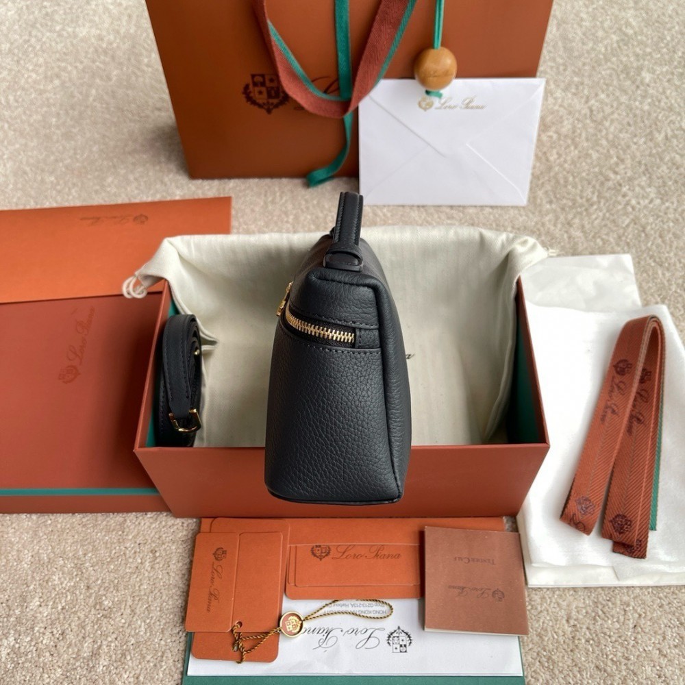 Loro Piana Extra Pocket L19  19 x 11.5 x 7 cm Bags