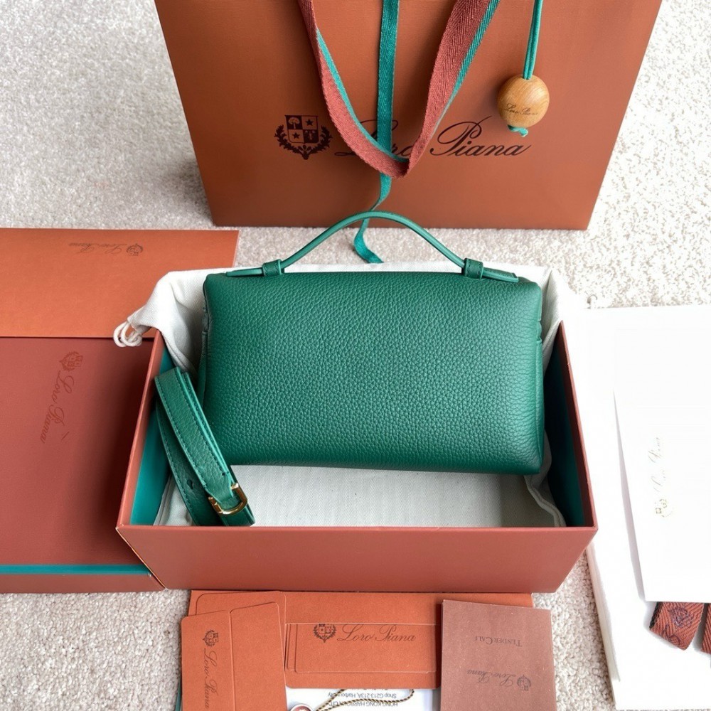 Loro Piana Extra Pocket L19  19 x 11.5 x 7 cm Bags