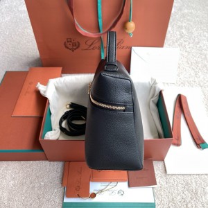 Loro Piana Extra Pocket L27 27x16x10cm Bags