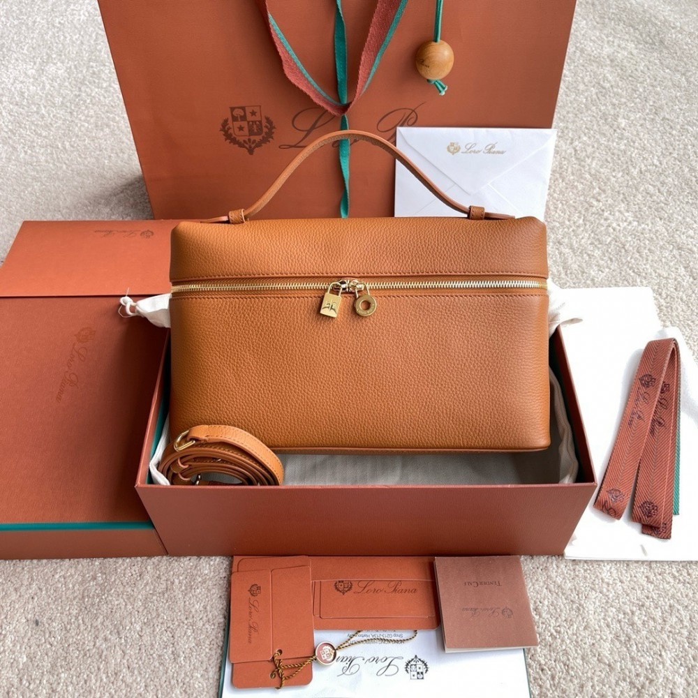 Loro Piana Extra Pocket L27 27x16x10cm Bags