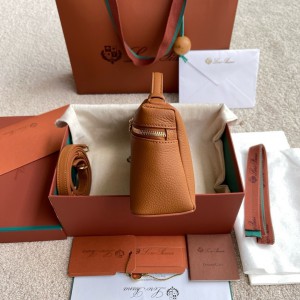 Loro Piana Extra Pocket L19  19 x 11.5 x 7 cm Bags