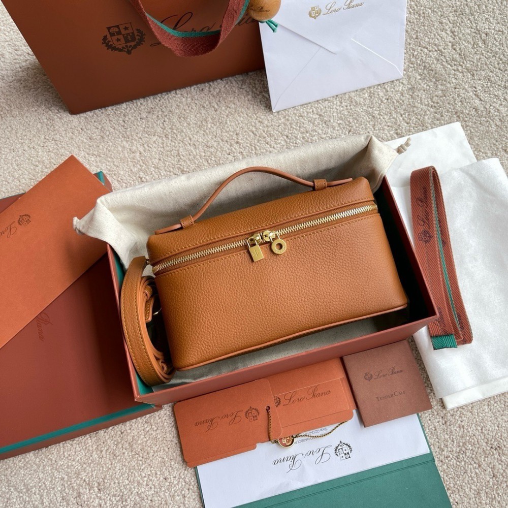 Loro Piana Extra Pocket L19  19 x 11.5 x 7 cm Bags