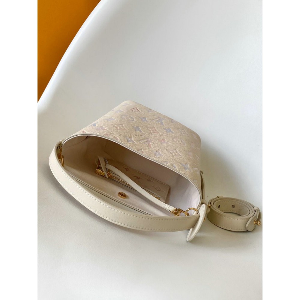 Lv All In BB m25673 18x12x16cm 