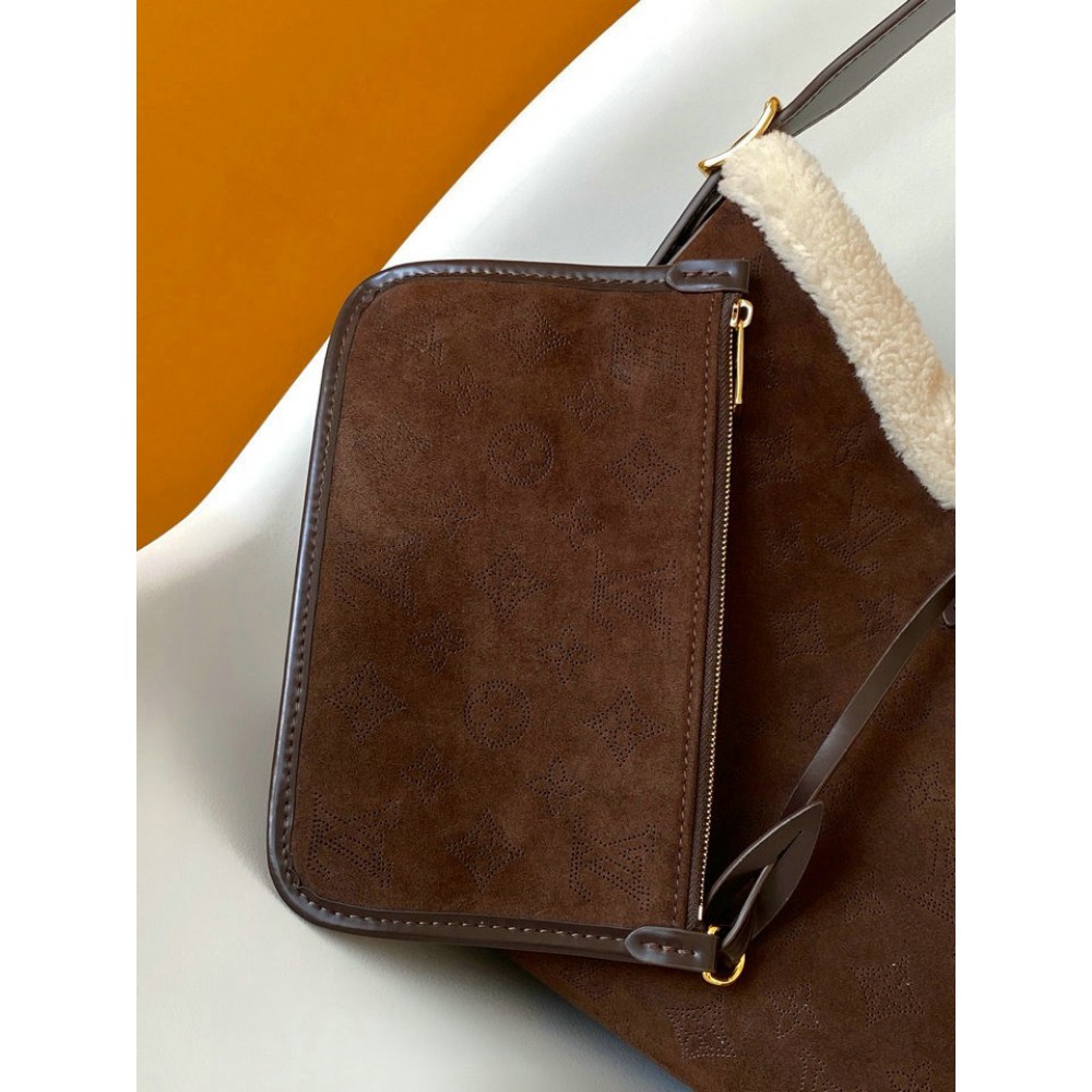 LV Ski CarryAll PM M26421 22x34x11 Bags