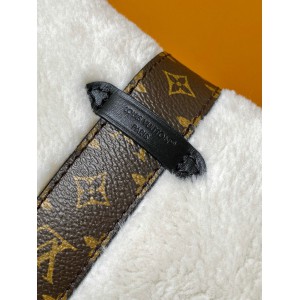 LV Ski Pochette Mia M26245 Bags