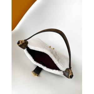 LV Ski Pochette Mia M26245 Bags