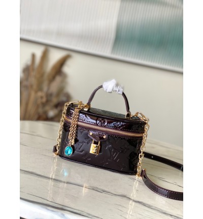 Lv Vanity Chain Pouch M28334 19X11.5X6.5cm