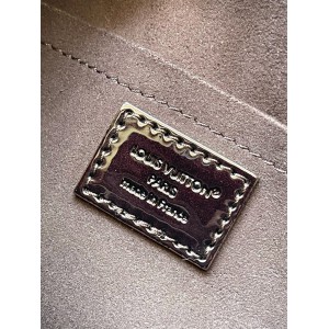 Lv Clunny mini handbag M27173 20x16x7cm Bags