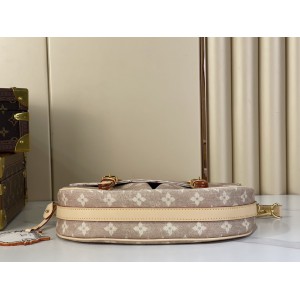 Lv Escape M15134 30 x 21 x 7 cm Bags