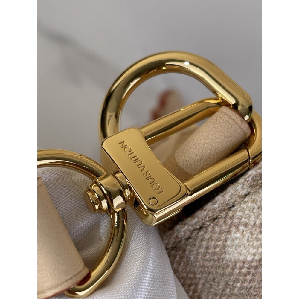 Lv Escape M15134 30 x 21 x 7 cm Bags