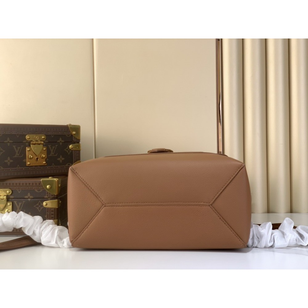 Lv Fastline Backpack M26023 38 x 43 x 15 cm Bags