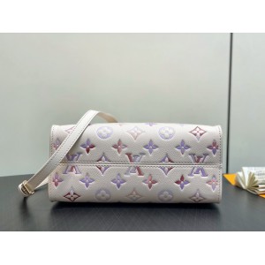 Lv OnTheGo On M25770 19x11 5x25cm  Bags