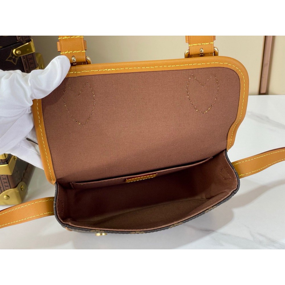 Lv Satchel Wearable Wallet M26805 19.5 x 15 x 6 cm Bags