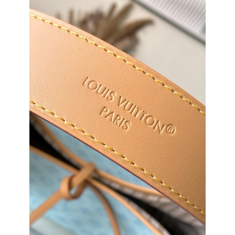 Lv Carryall PM m27532 29x24x12cm Bags