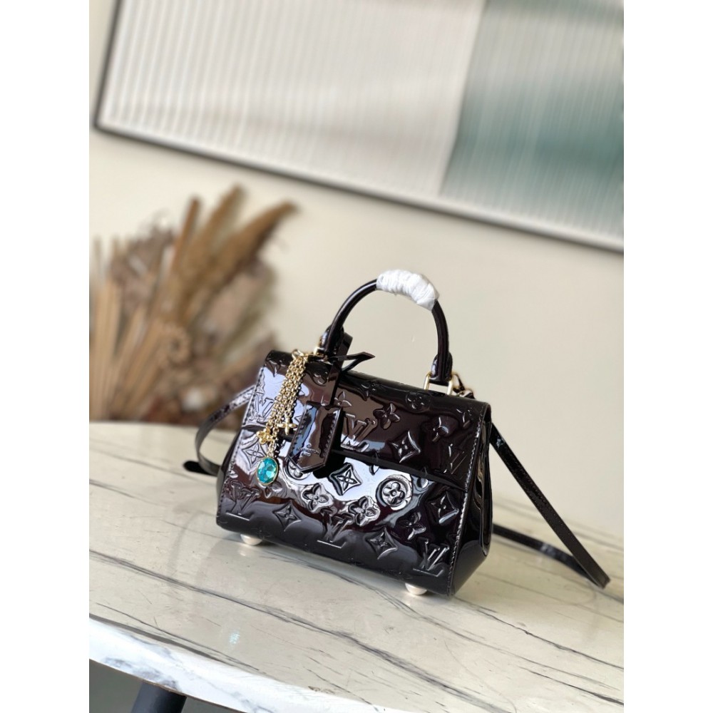 Lv Clunny mini handbag M27173 20x16x7cm Bags
