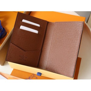 Louis Vuitton passport cover 10x14x2.5cm Accesories