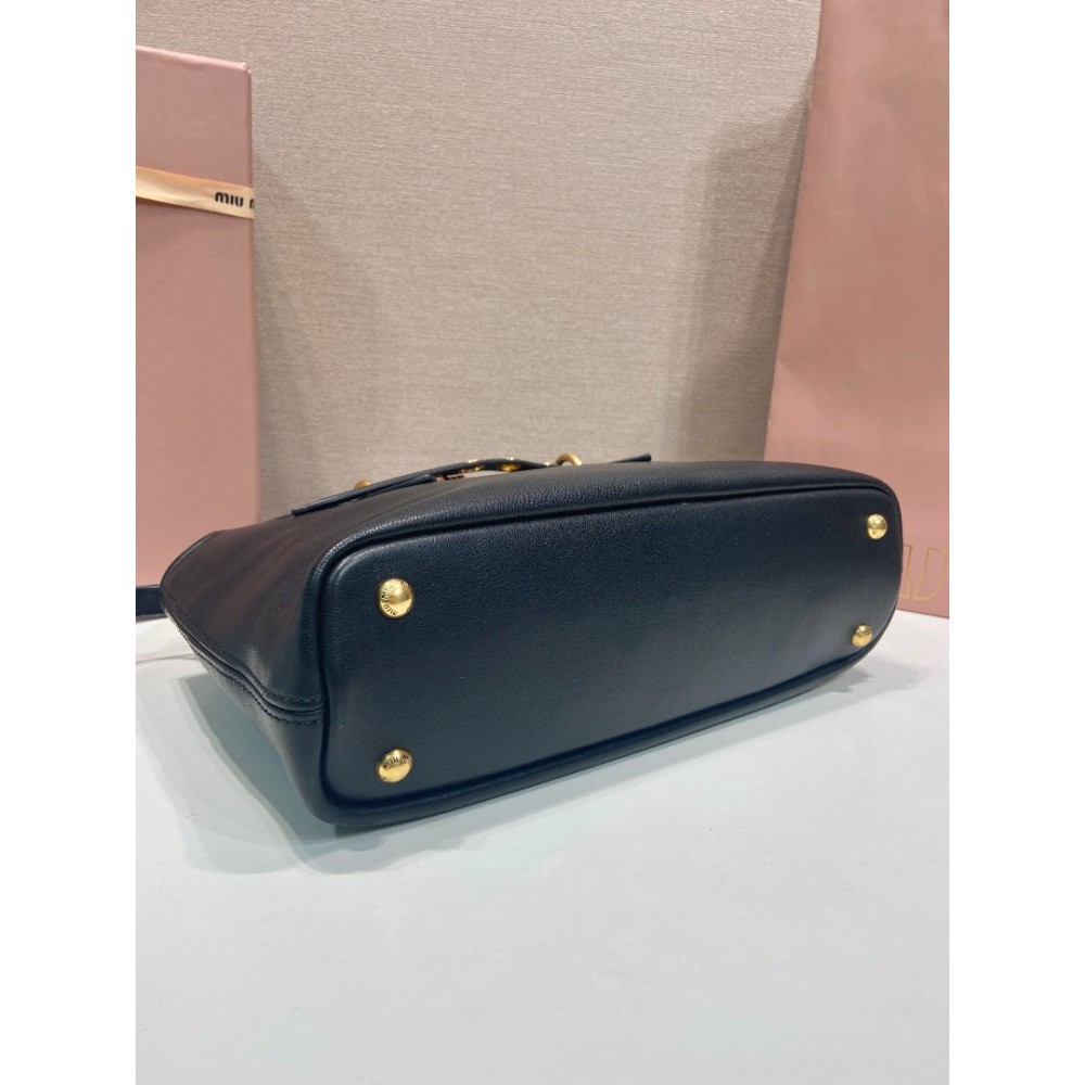 Miu Miu Aventure leather handbag 30x22x10cm Bags