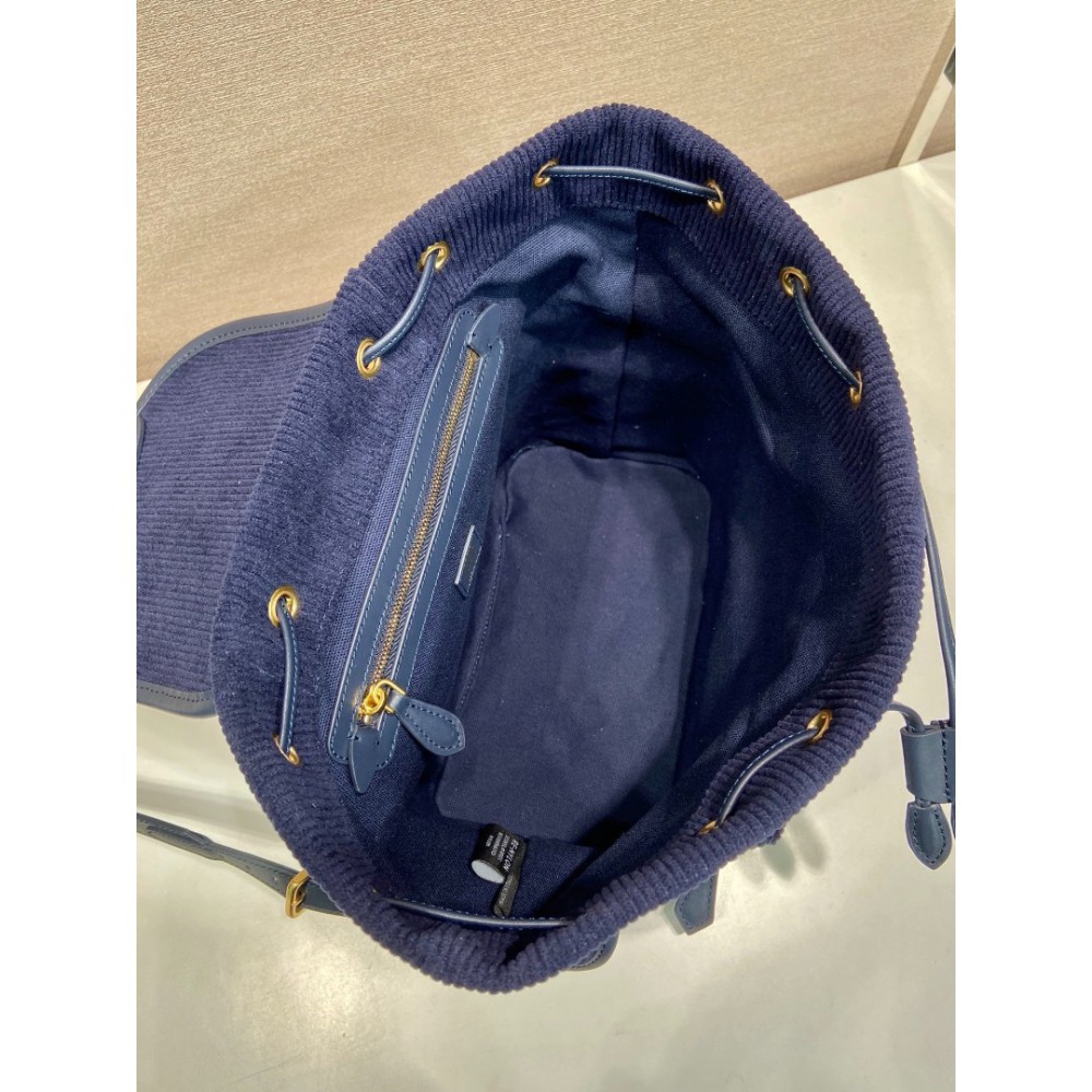 Miu Miu backpack big size 25x29.5x12.5cm Bags