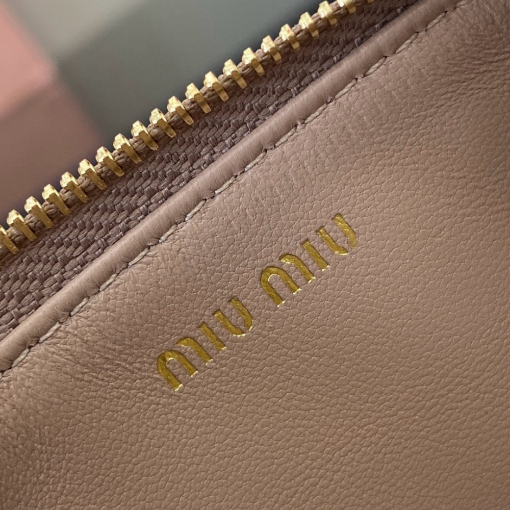 Miu Miu wallet 15x8cm Accesories