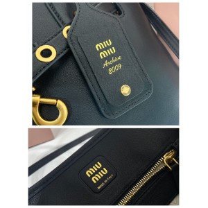 Miu Miu Aventure leather handbag 30x22x10cm Bags