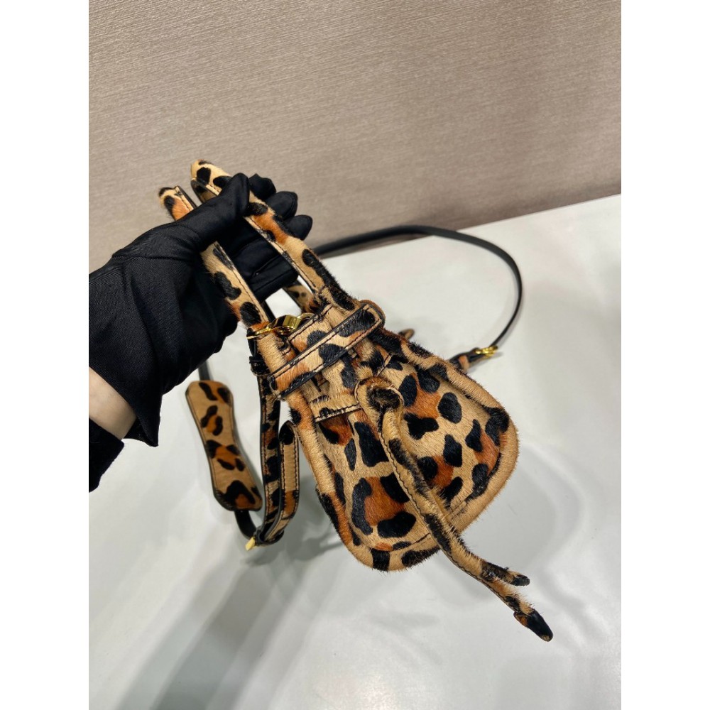 Prada Bonnie small size 23.5x12.9cm leopard Bags