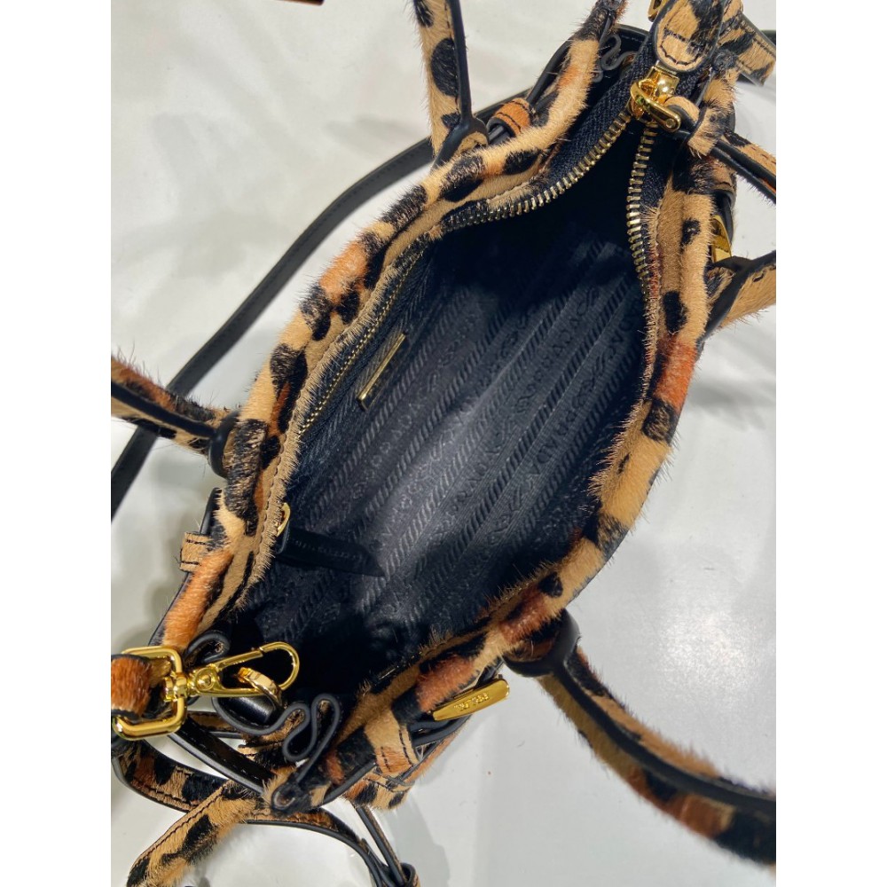 Prada Bonnie small size 23.5x12.9cm leopard Bags