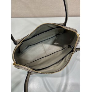 Prada Clay medium shoulder bag 28x18x11cm  Bags