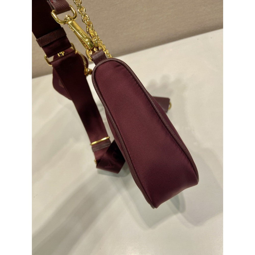 Prada Re-edition 2005 nylon 22x12x6 5cm Bags