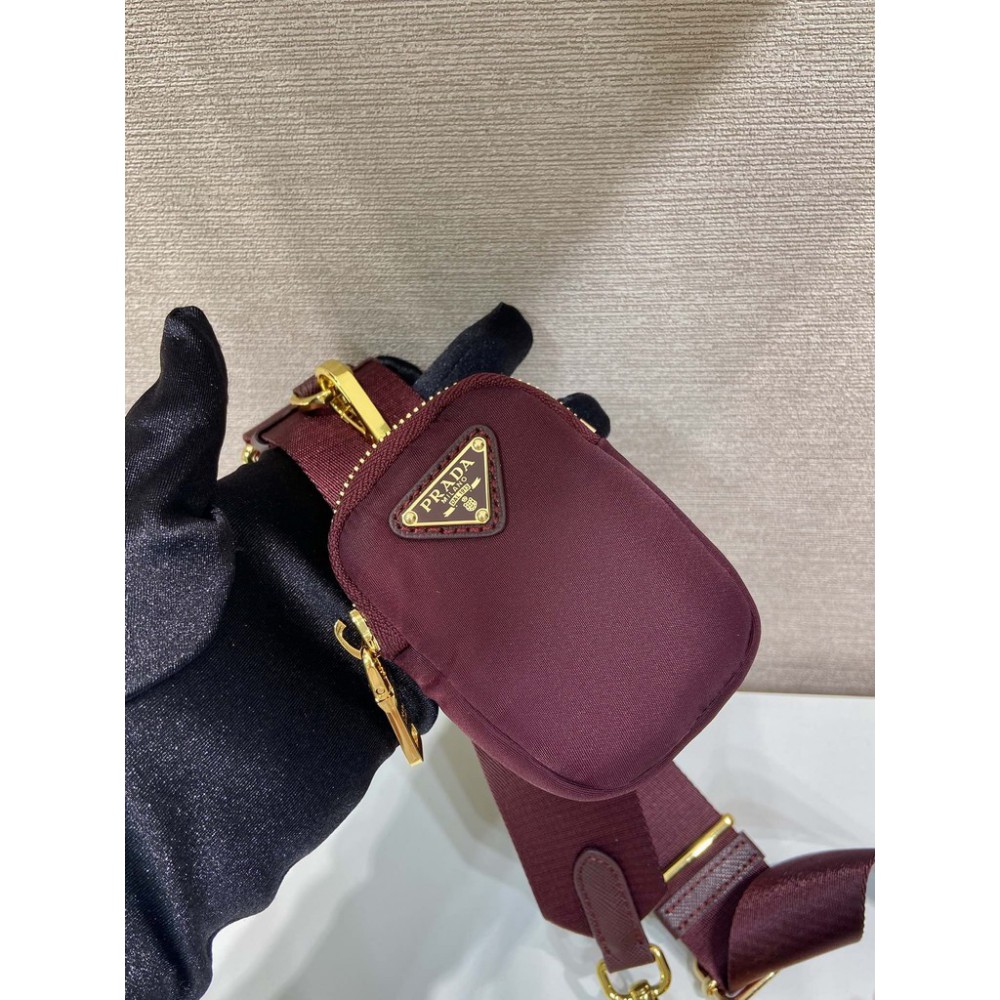 Prada Re-edition 2005 nylon 22x12x6 5cm Bags