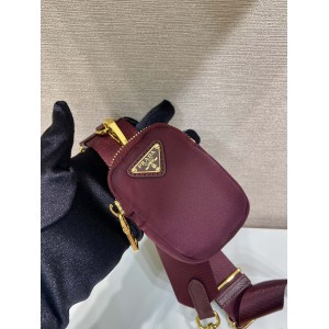 Prada Re-edition 2005 nylon 22x12x6 5cm Bags