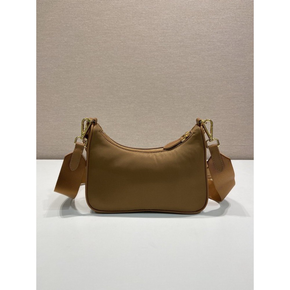 Prada Re-edition 2005 nylon 22x12x6 5cm Bags