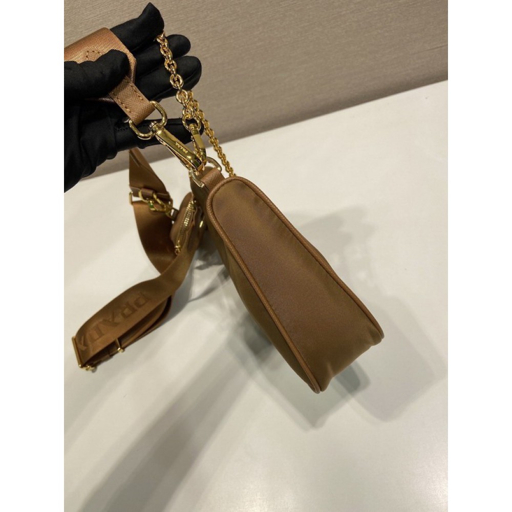 Prada Re-edition 2005 nylon 22x12x6 5cm Bags