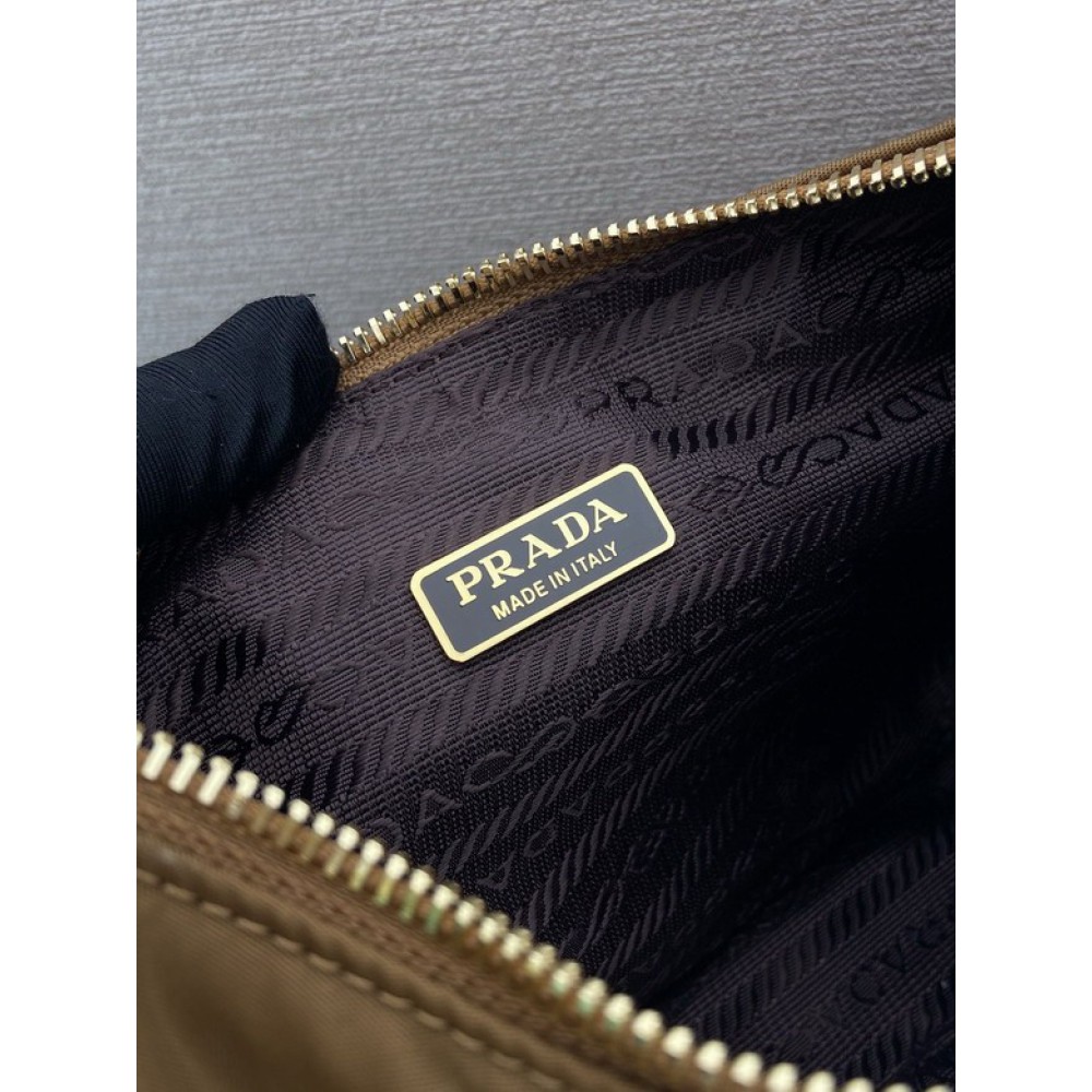 Prada Re-edition 2005 nylon 22x12x6 5cm Bags