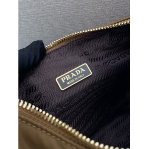 Prada Re-edition 2005 nylon 22x12x6 5cm Bags