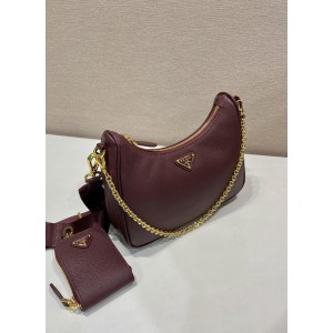 Prada Re-edition 2005 saffiano leather 23x17x6 5cm Bags