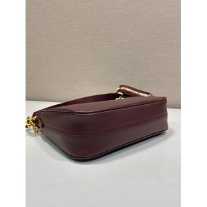 Prada Re-edition 2005 saffiano leather 23x17x6 5cm Bags