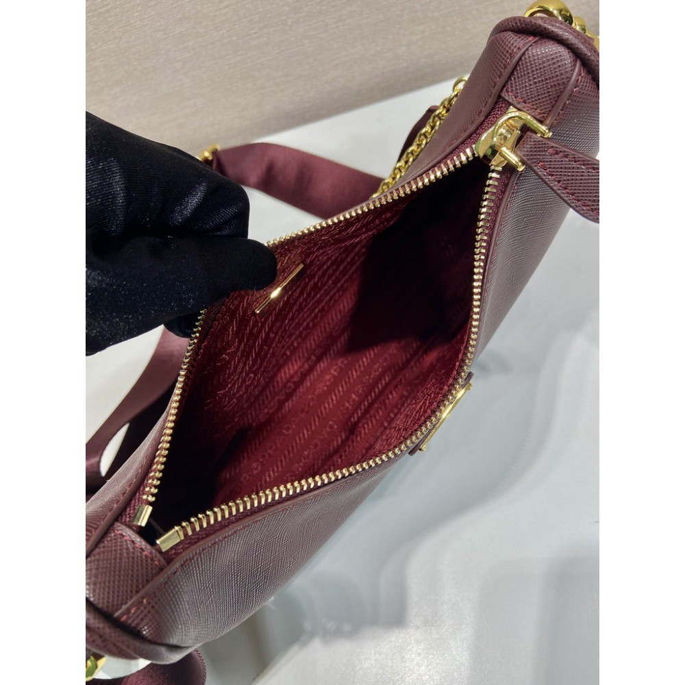 Prada Re-edition 2005 saffiano leather 23x17x6 5cm Bags