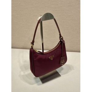 Prada Re-edition 2005 saffiano leather 23x17x6 5cm Bags