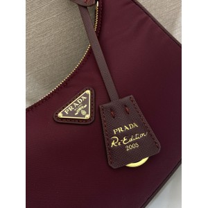 Prada Re-edition 2005 saffiano leather 23x17x6 5cm Bags