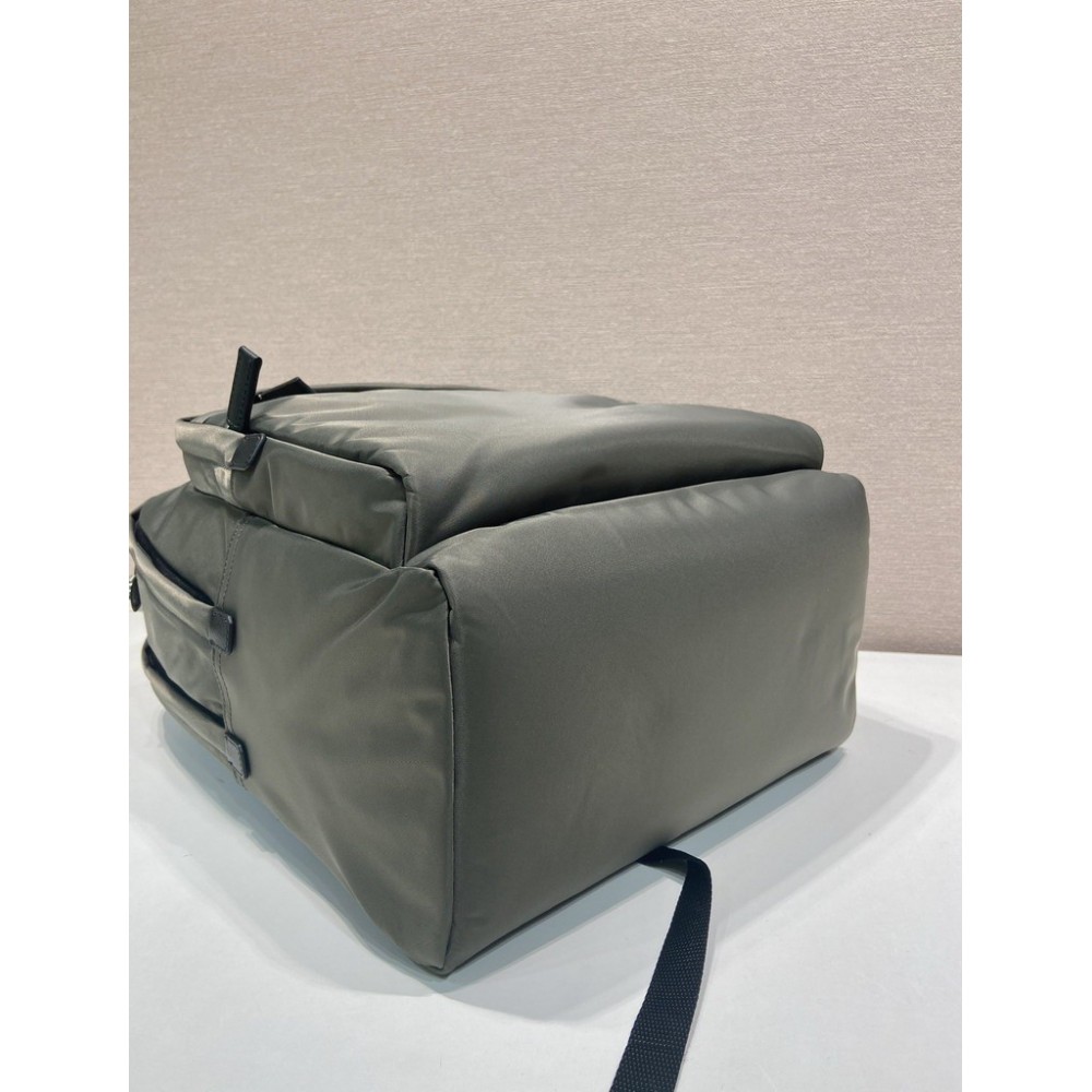 Prada backpack 30x43x13cm Bags