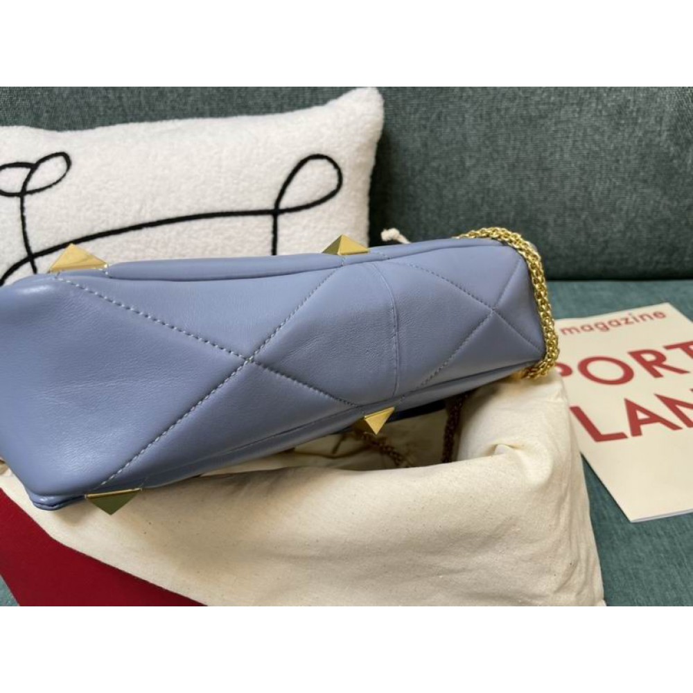 Valentino Roman stud bag 24x16cm  Bags