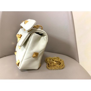 Valentino Roman stud bag 24x16cm  Bags