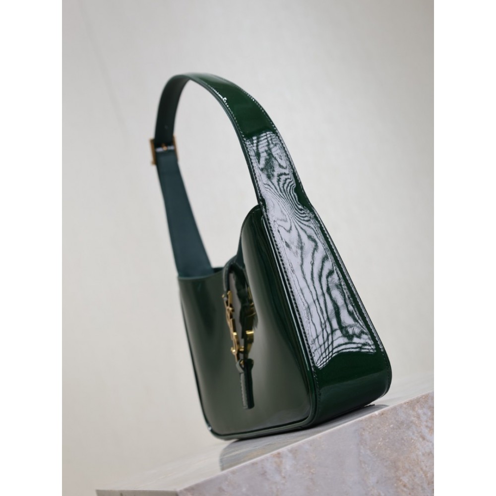 Ysl le 5 a 7 in pattent leather 23 x 16 x 6.5 CM Bags