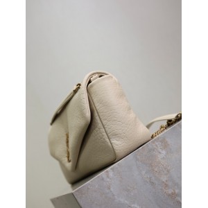 Ysl CALYPSO medium in grained lambskin 30 X 15 X 5–7.5 CM Bags