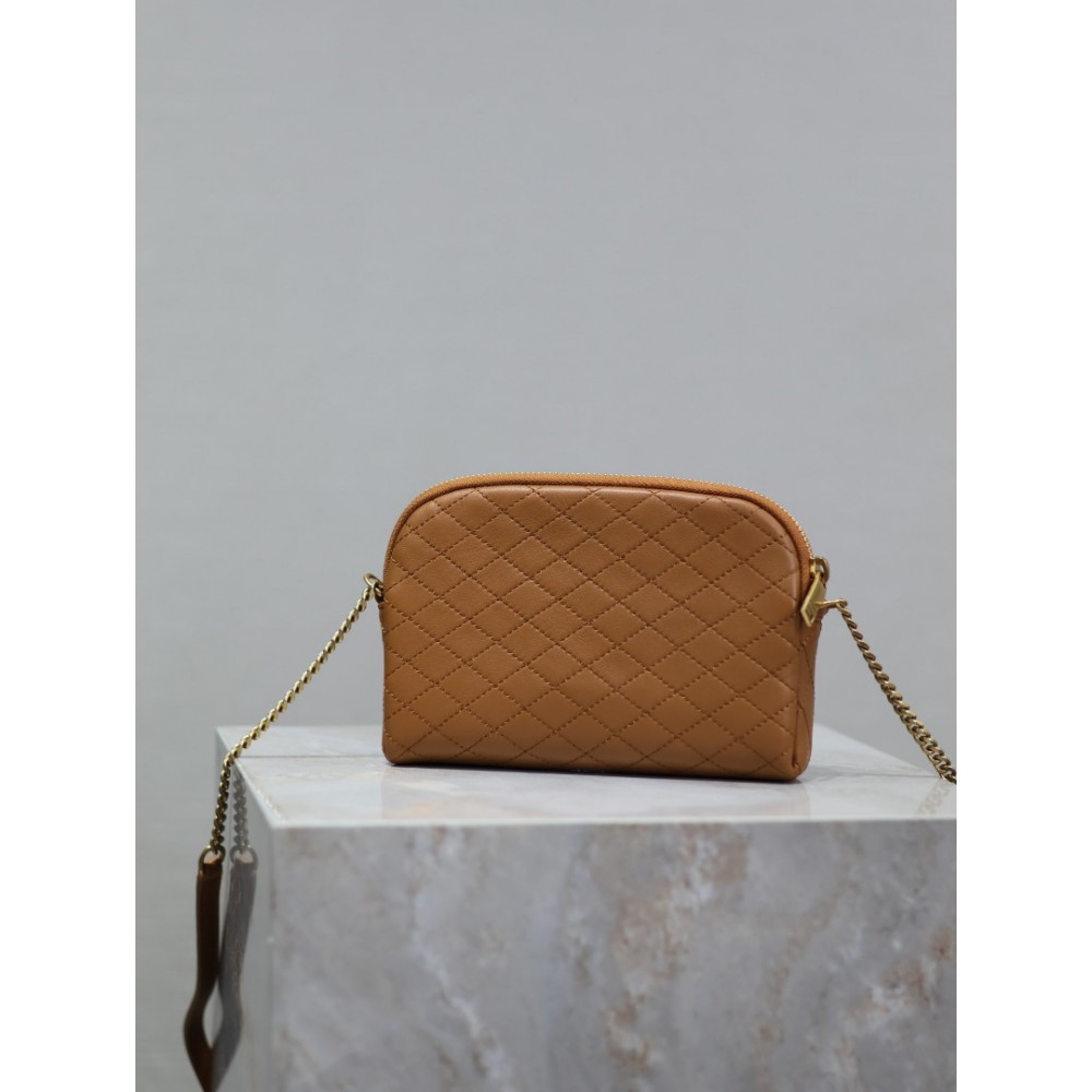 Ysl Gaby zipped pouch in quilted patent leather 19 x 11 x 3 cm Bags