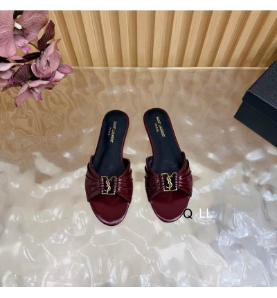 Ysl Babylone slides in smooth leather 36-42