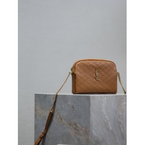 Ysl Gaby zipped pouch in quilted patent leather 19 x 11 x 3 cm Bags