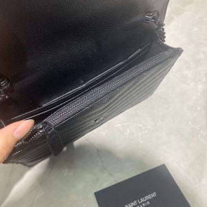 Ysl Envelope leather shoulder bag 19x11.5x4cm Bags